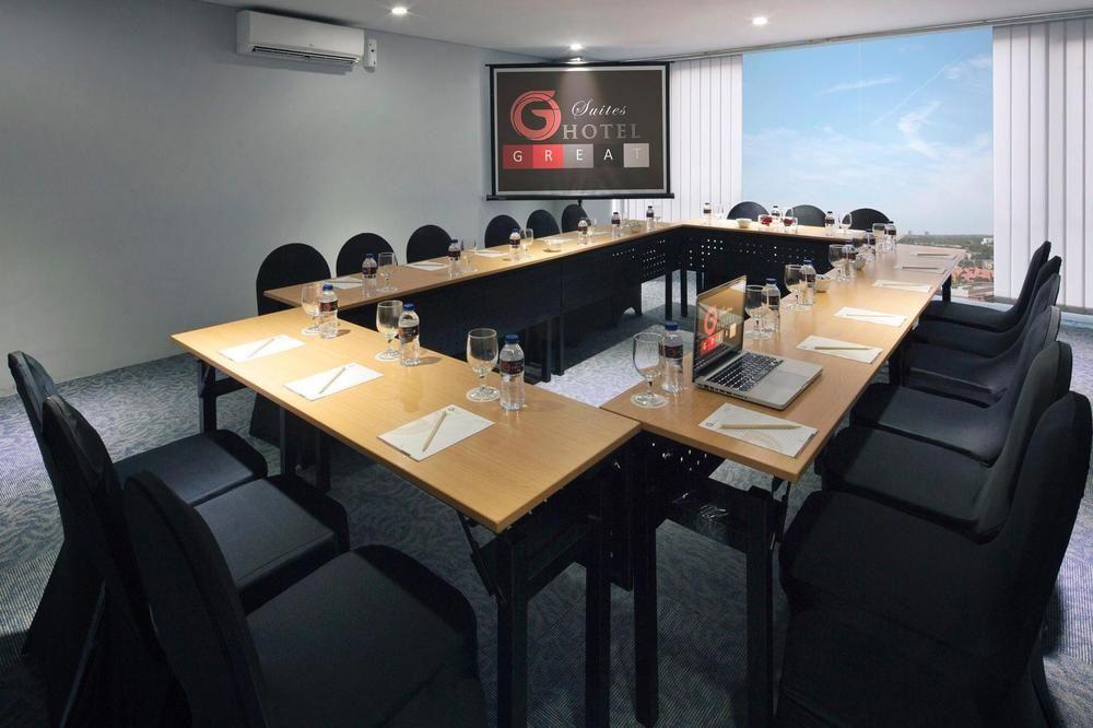 G Suites Hotel By Amithya Surabaya Exterior photo