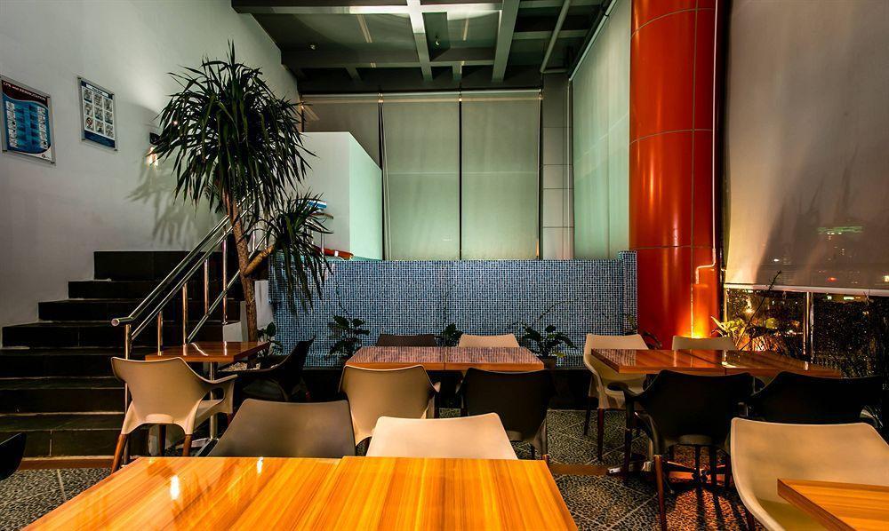 G Suites Hotel By Amithya Surabaya Exterior photo