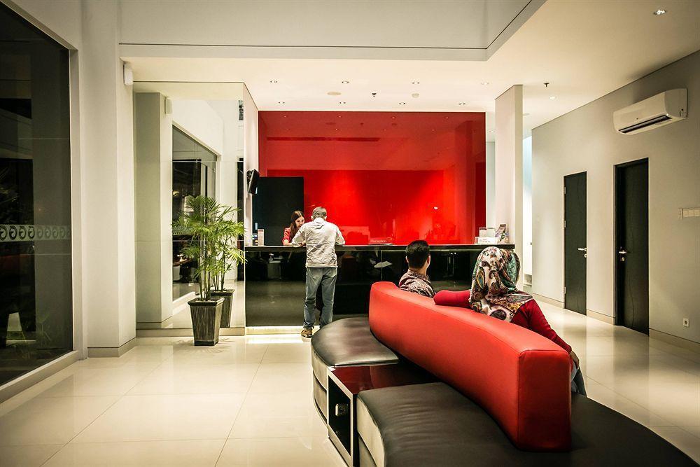 G Suites Hotel By Amithya Surabaya Exterior photo