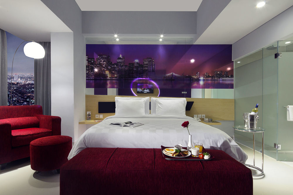 G Suites Hotel By Amithya Surabaya Exterior photo