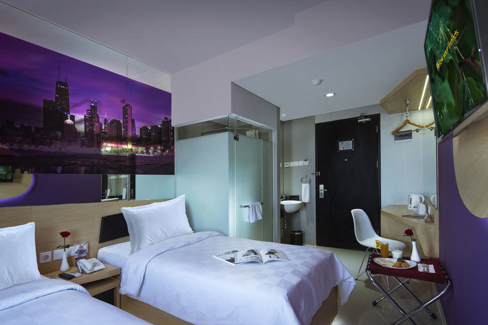 G Suites Hotel By Amithya Surabaya Exterior photo
