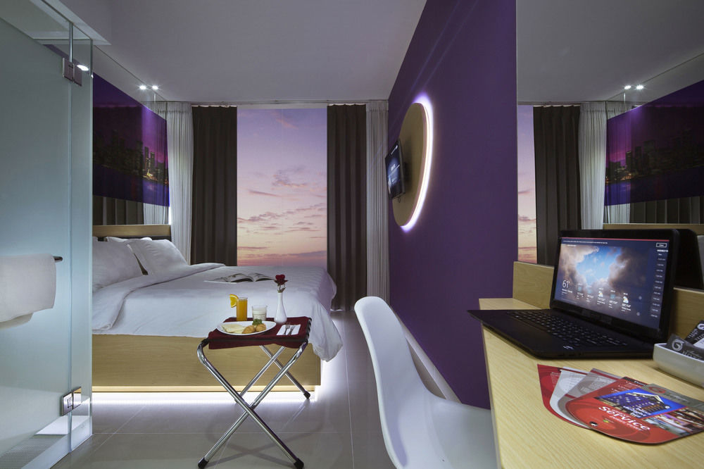 G Suites Hotel By Amithya Surabaya Exterior photo