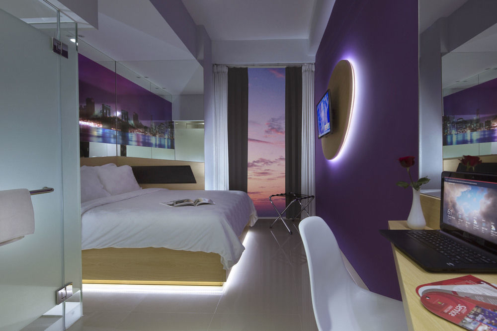 G Suites Hotel By Amithya Surabaya Exterior photo